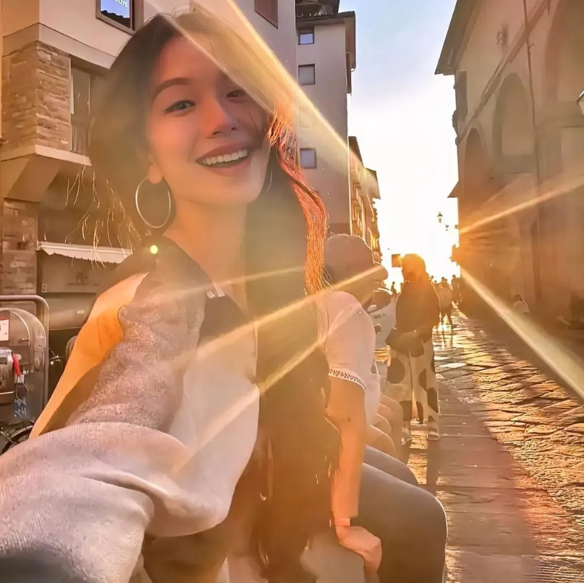 本来挺好的一姑娘，读了所不错的学校，大学期间谈了一个恋爱对象，是印度留学生。她跟