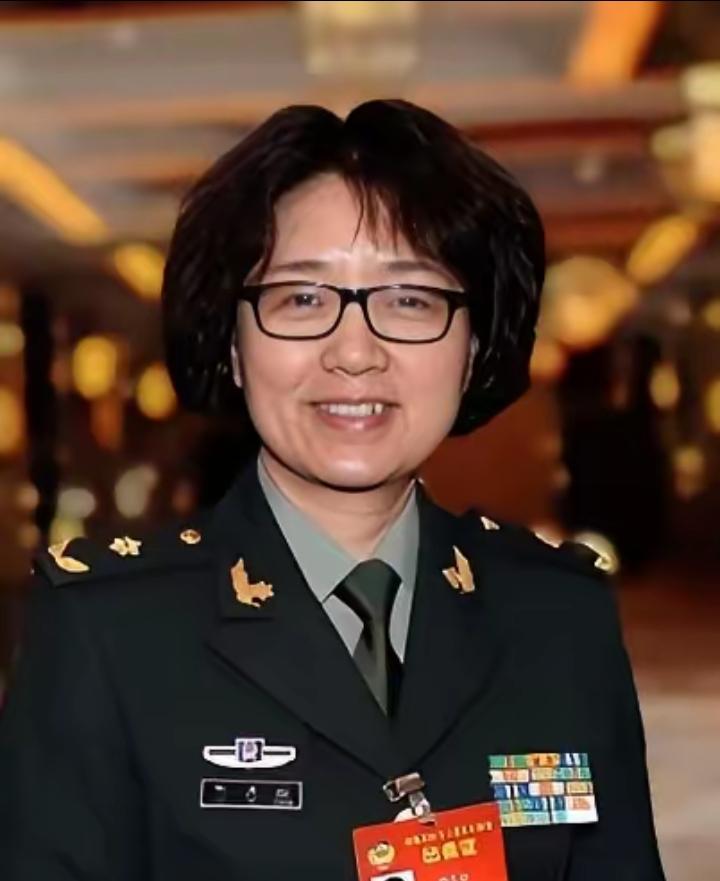 她是中国肾脏病学界的“铁娘子”，中国工程院最年轻的女院士之一！她放弃美国的优厚待