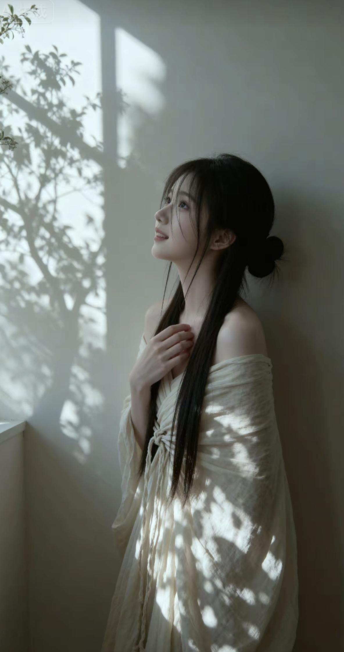 日影斜照，美人倚窗。国风汉服究竟有多美？汉服