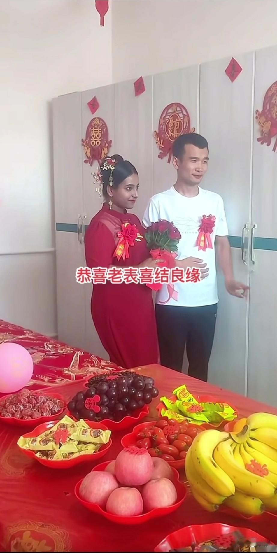 贵州老表今年33岁了，本来找不到媳妇儿，后来由于去了印度打工，直接在当地找