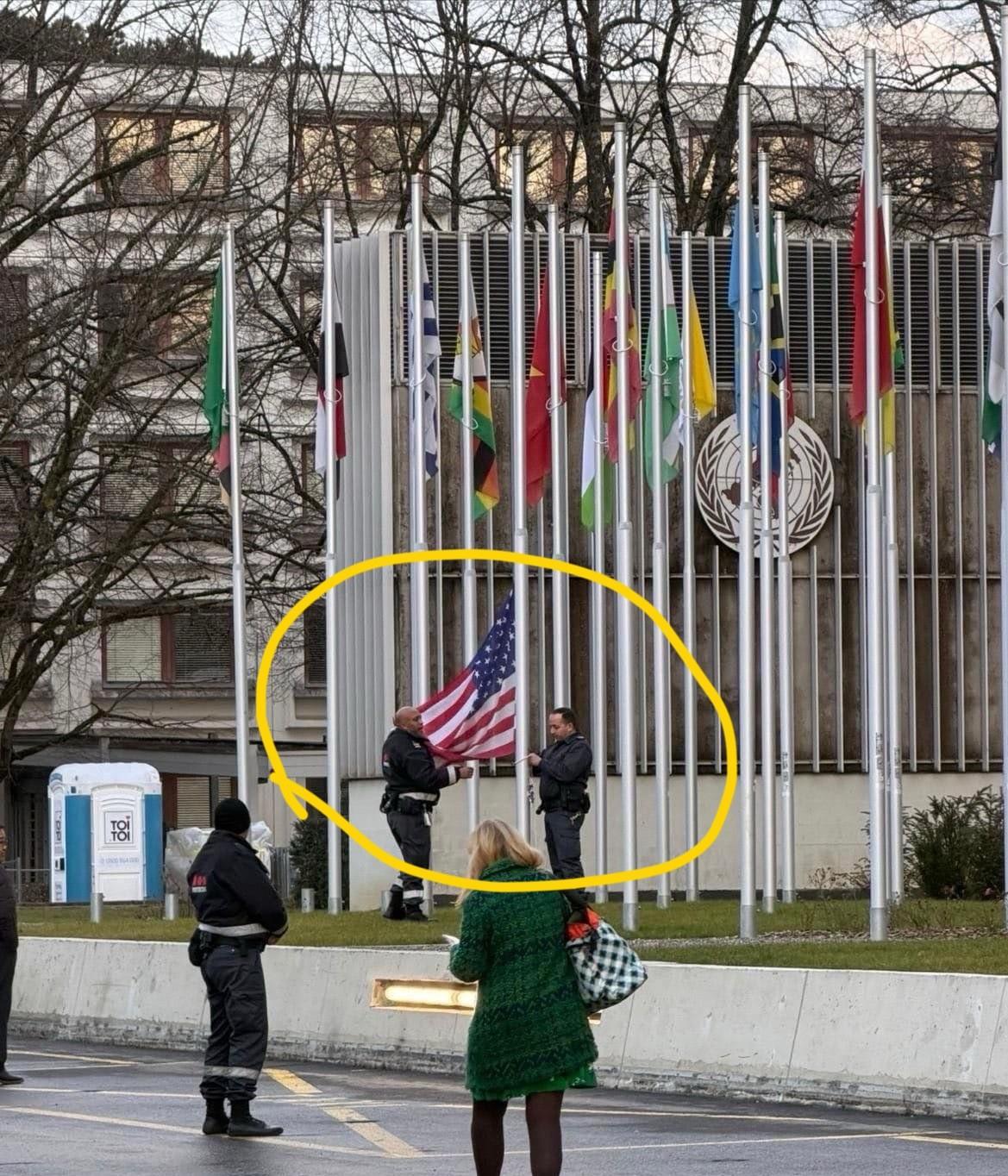 世卫组织今日有史以来首次撤下美国国旗！一个时代过去了！2026年1月22日，