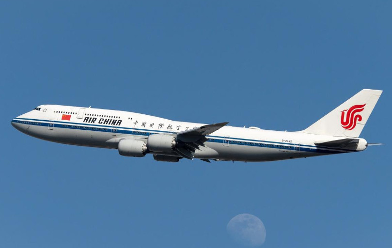 日媒嘲笑中方游客丝毫未减少后，中方航司大幅减少赴日航班，这一下全都不吭声了！最近