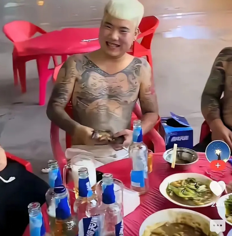 就桌子上那几盘子素菜，自己想吧