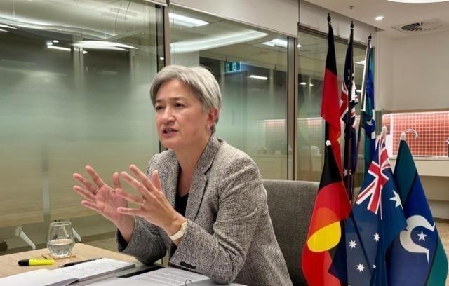 4月27日下午，中国外交部正式对外发布消息，应中共中央政治局委员、外交部长王毅的