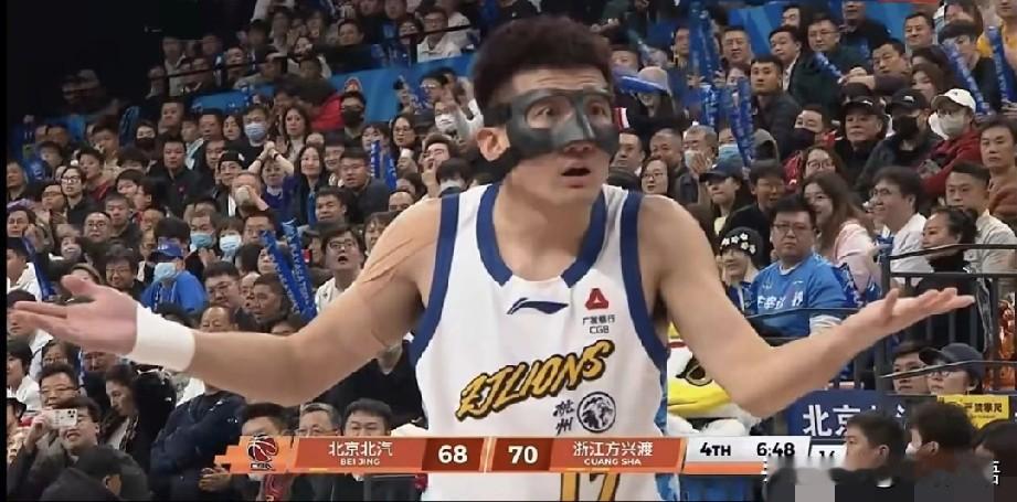 北京输了广厦，止步8连胜。周琦的低级错误，再一次证明，关键时刻周琦难当大任。