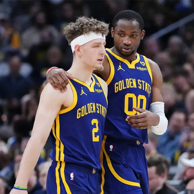 科尔既认同又澄清了格林昨晚的言论，他表示，没有任何一名球员存在自私打球的情况，但