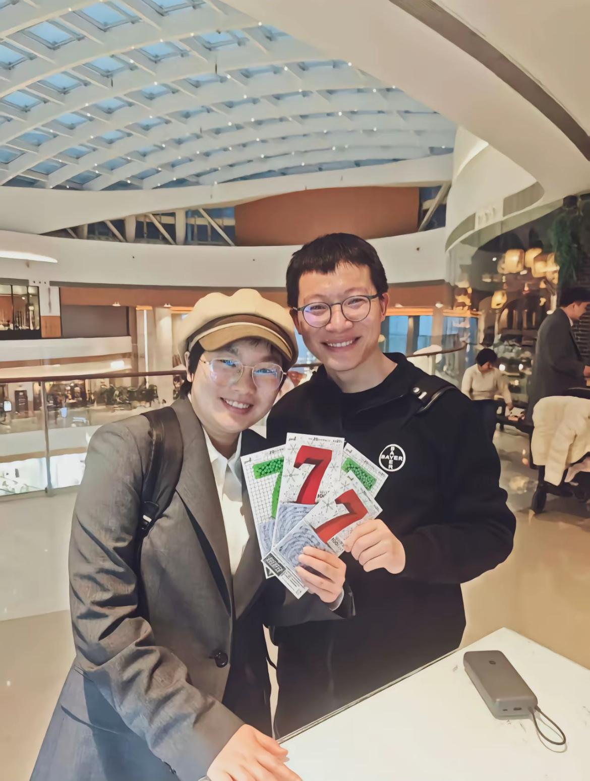 这应该是王婆说媒以来最有实力的一对了！一个哈佛博士后，一个双一流硕士，女方北京有