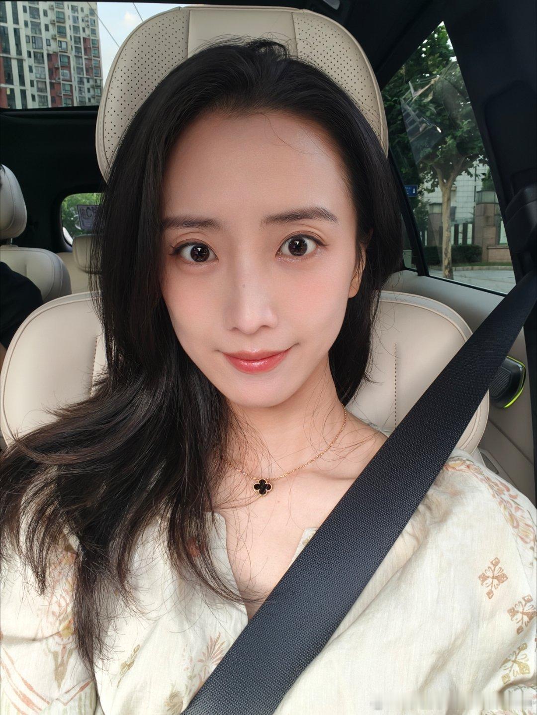 哇哦，湿蒸的效果真的杠杠的，蒸完皮肤跟剥了壳的鸡蛋一样​​​