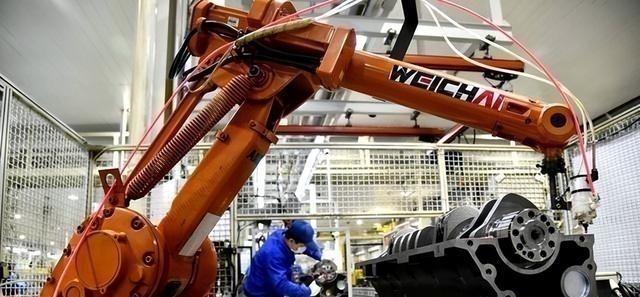 美国上将询问马斯克：现在的美国真的能打败中国吗？马斯克直言道：美国永远没有那个机