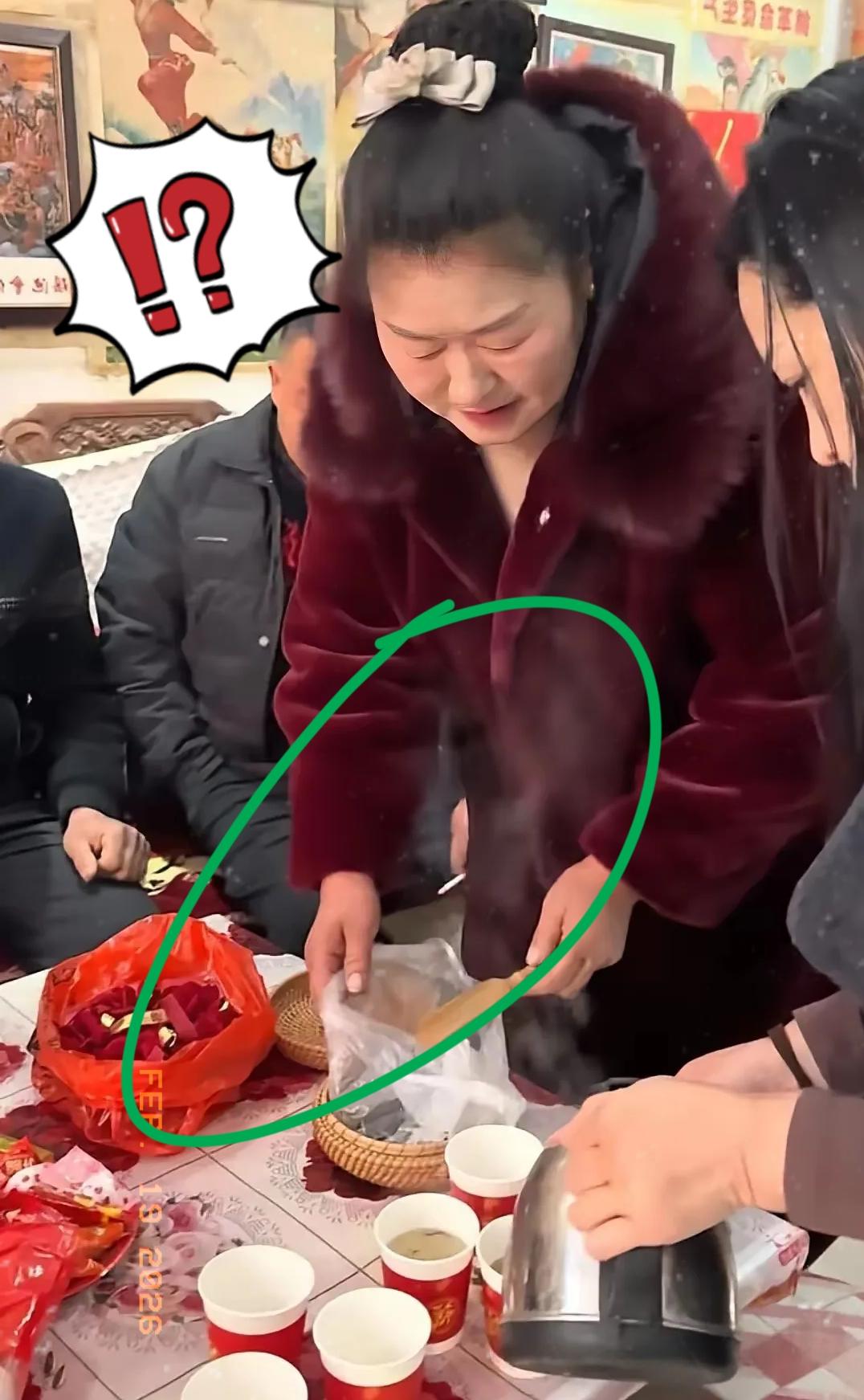 你信命吗！大衣嫂的人生真的太让人感慨了！第一段婚姻里！前夫有钱就变心！狠心