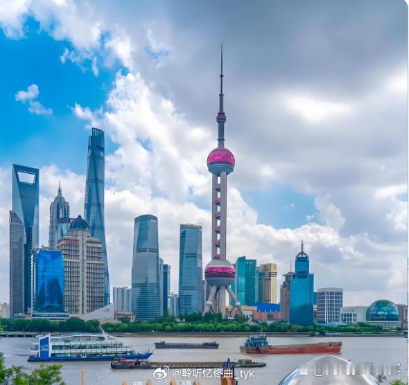 房价突破两万的城市名单:第一名，深圳：90049元/㎡第二名，北京：6649