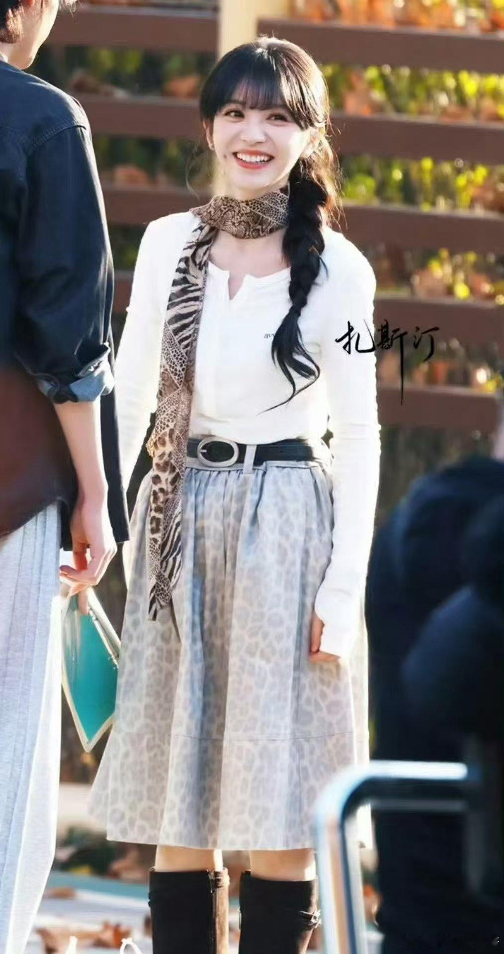 田曦薇好像是生图，这状态不错吧…