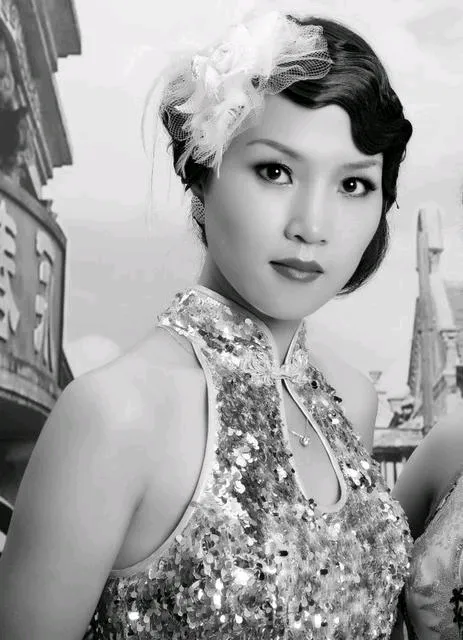 顾祝同执行军务，路过家乡，想起结发妻子，于是回家去看望，谁知进门见妻子肚皮鼓了，