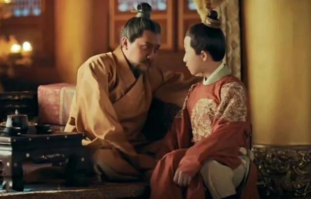 今日话题：朱允熥作为嫡子，为何朱元璋不传位给他？？？网友甲：朱允熥就是年龄大