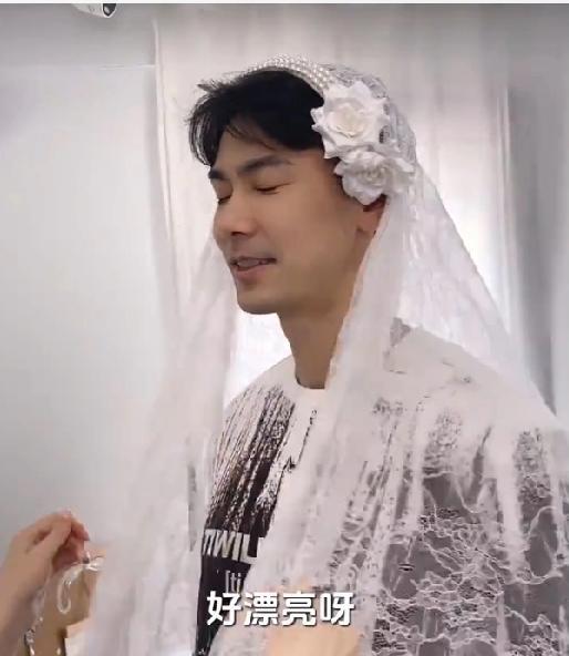 朋友们快看看不一的婚纱照！你们能认出是谁吗？