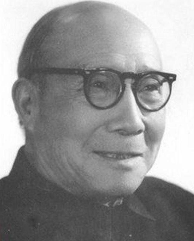 1974年，秦城监狱一个囚犯正在劳动，看守突然找到他，说：“别干活了，准备下，毛