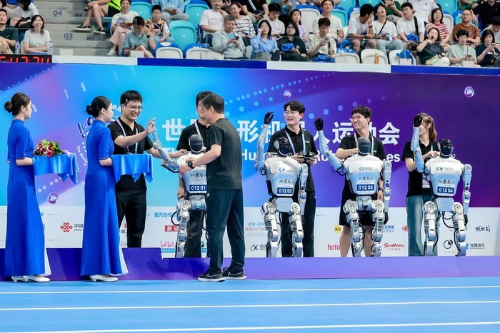 科技浪潮奔涌, 济南把创新谱成城市新语言 | 看见济南·高度