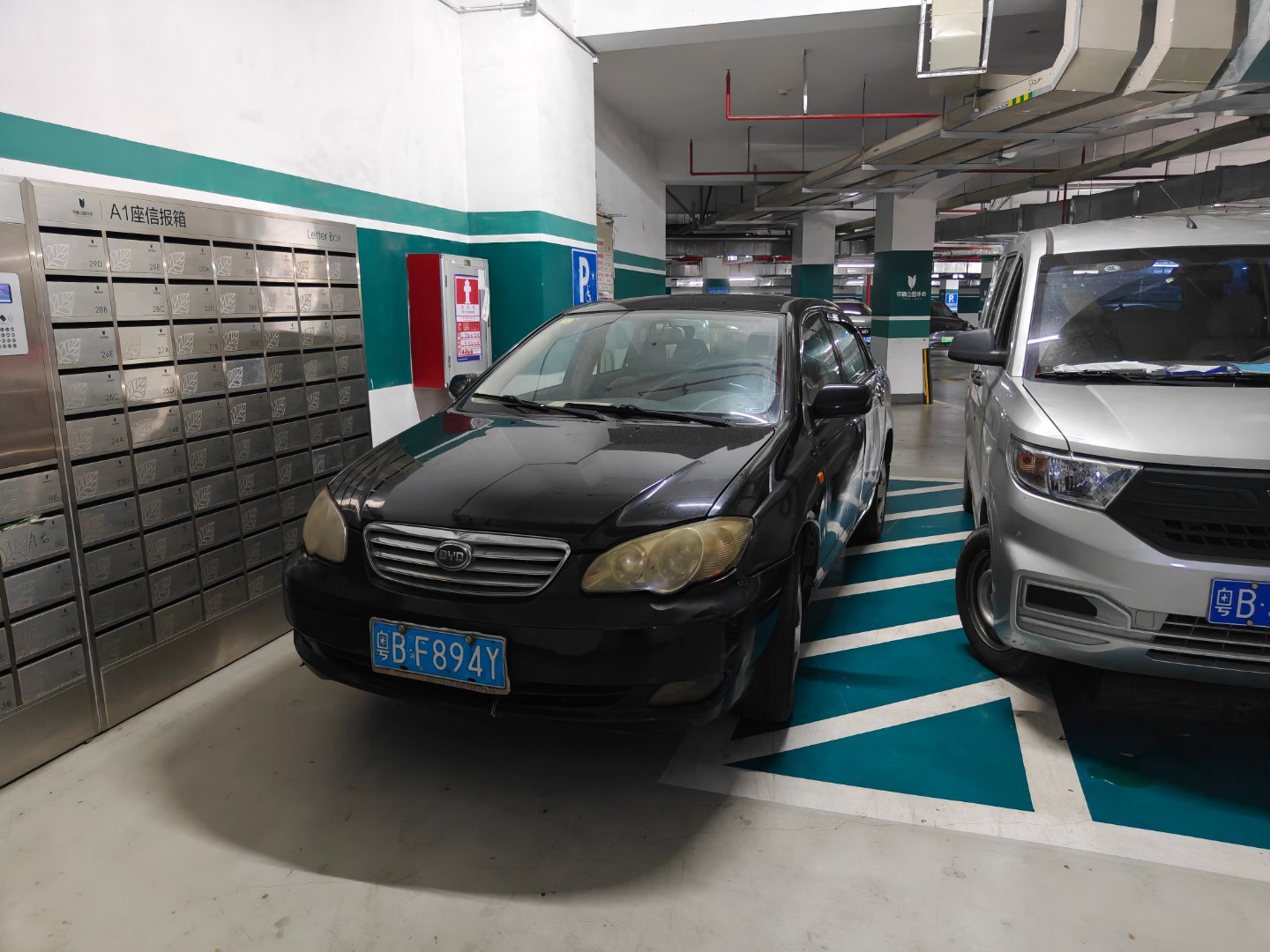 怎么老有这种自私的蠢狗乱停车今日乱停车