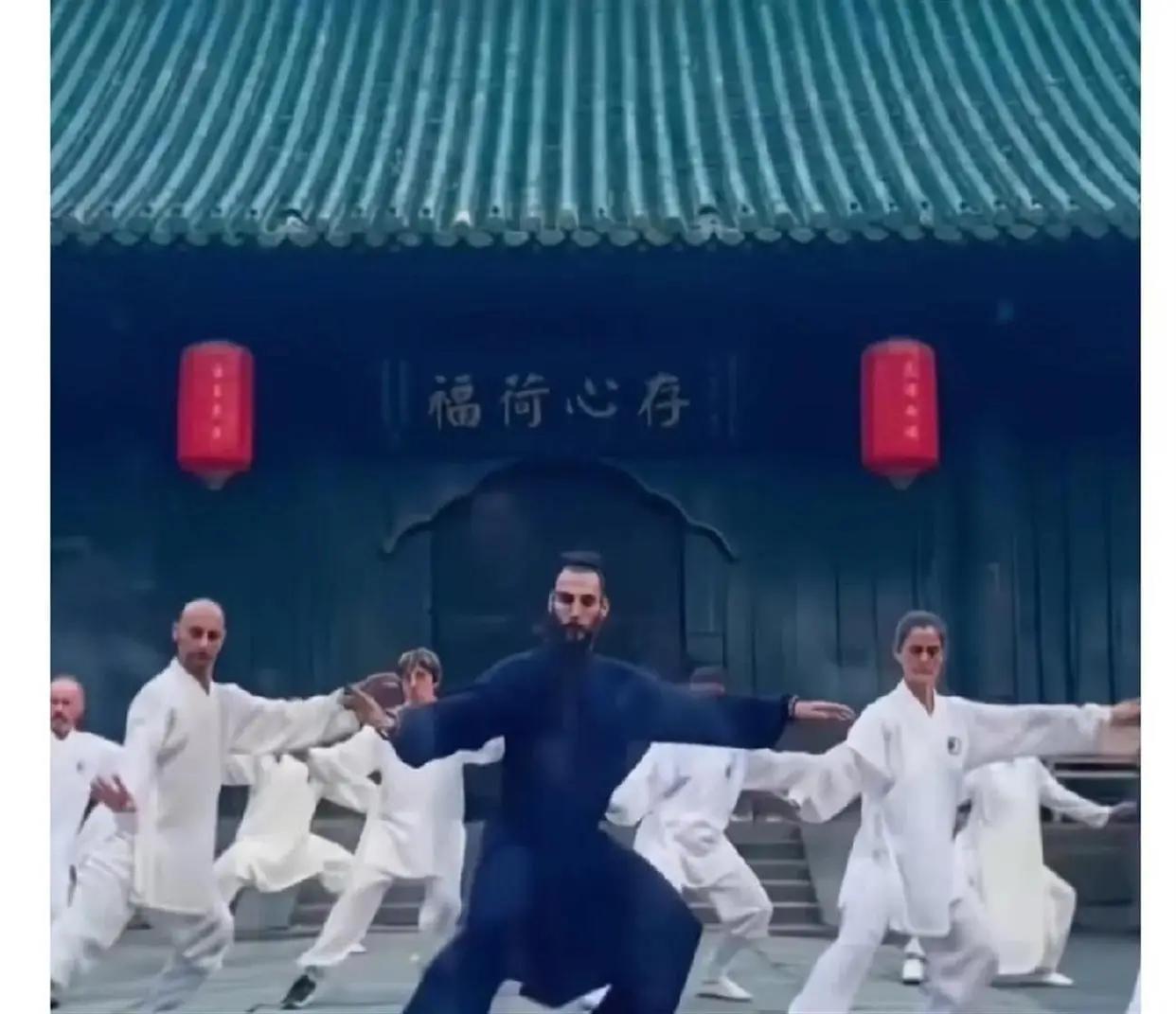 别再给武当山那两万多名老外鼓掌了！这根本不是什么文化输出，本质就是一场文化层面的
