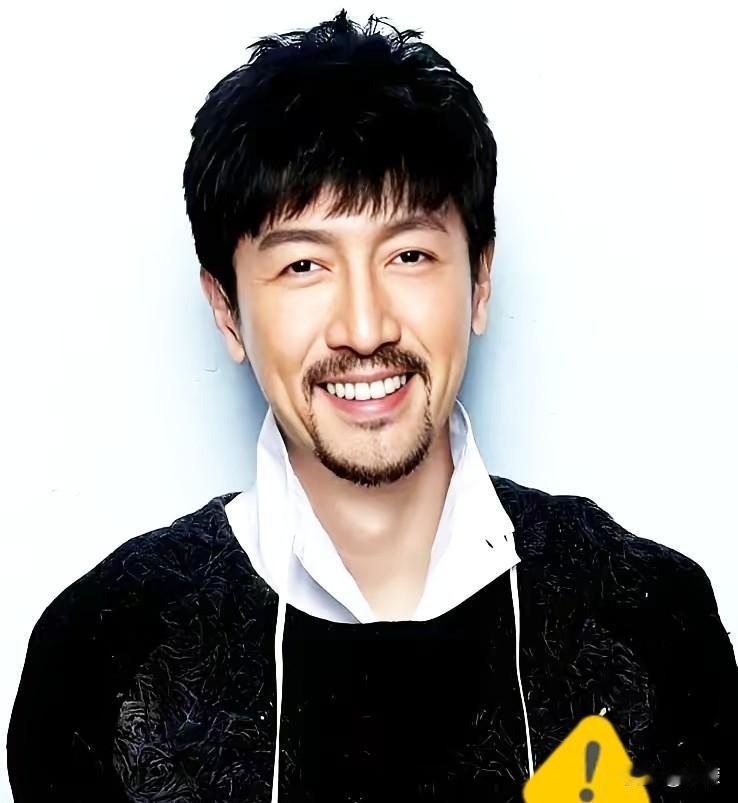 演员张鲁一有个在圈内不算秘密的“怪癖”：每次剧组杀青，大家伙儿都忙着张罗庆功宴，