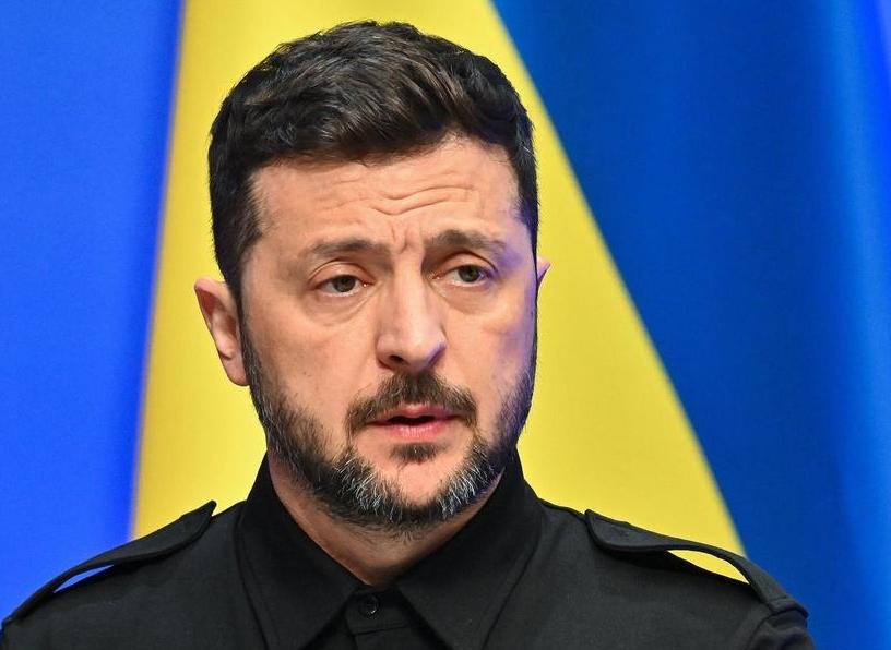 泽连斯基被逼自已打自已耳光，要“解除对俄制裁”乌克兰总统泽连斯基，前几天还拍着