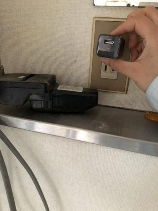 女生和男友网恋后同居,不曾想连续6天在浴室被未来公公偷拍,6天时间,她的隐私被