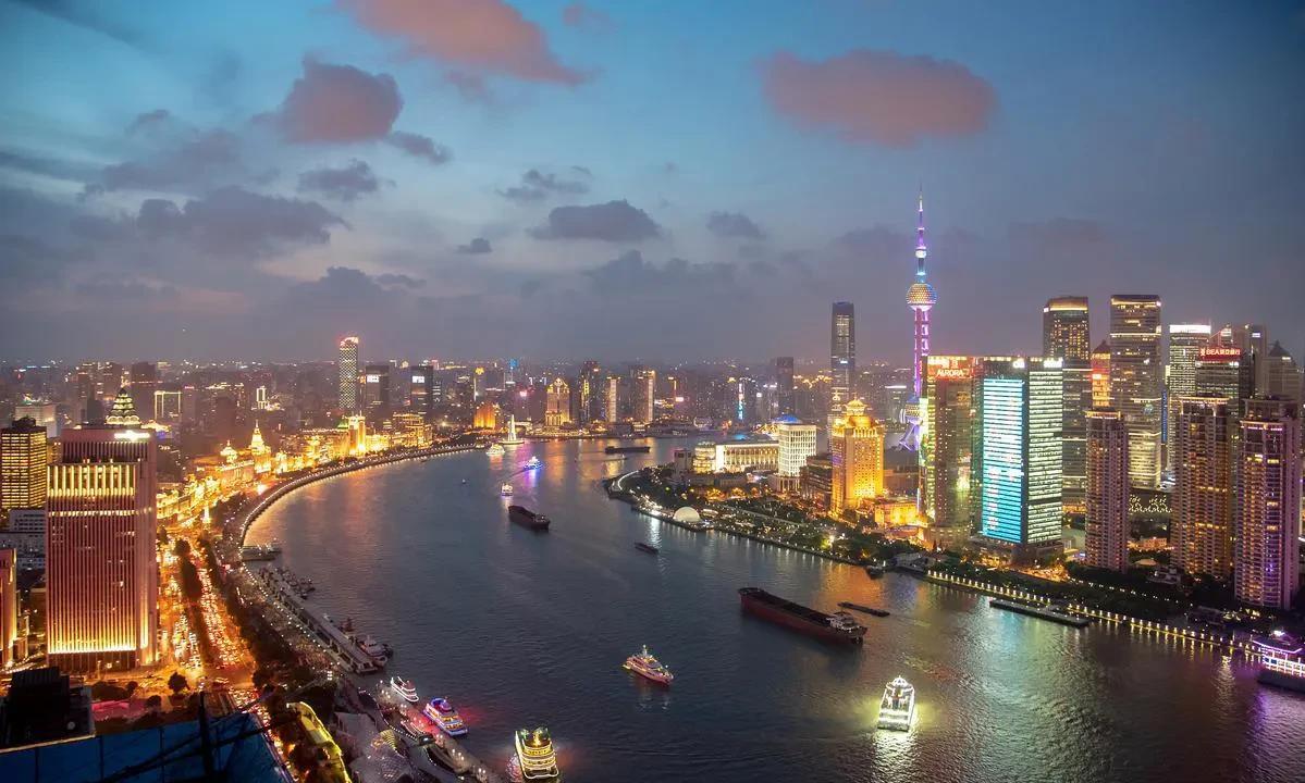 馆长回台湾会面临什么呢？看到邱毅对馆长回台可能的遭遇分析，不禁对馆长未来感到担