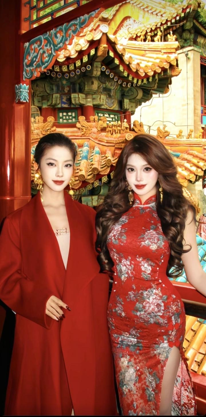 一身中国红升起东方色彩。