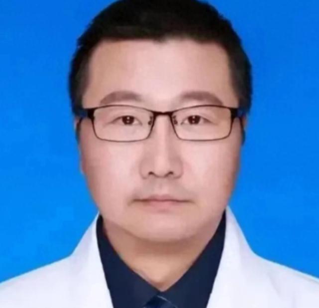 2019年，南京肿瘤医院一名医生被曝光，原来在过去14年里，他偷偷为一些支付不起