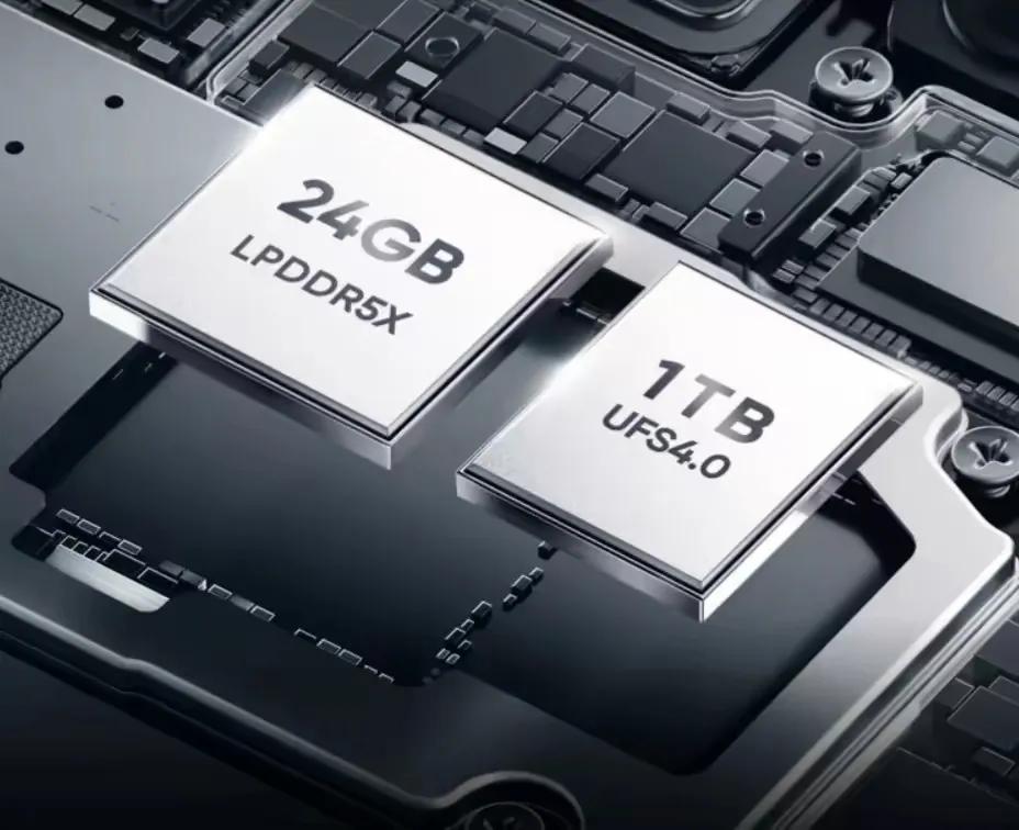 很多人因照片、聊天记录多，觉得512G手机存储不够用，纷纷选择1TB存储的手机，