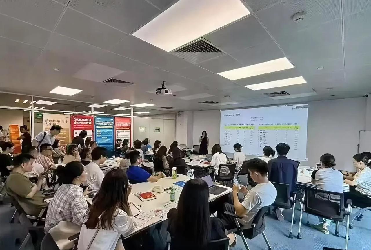 质量经理要增编一个IPQC，给他约了几个候选人来面试，结果作为面试官的质量经理上