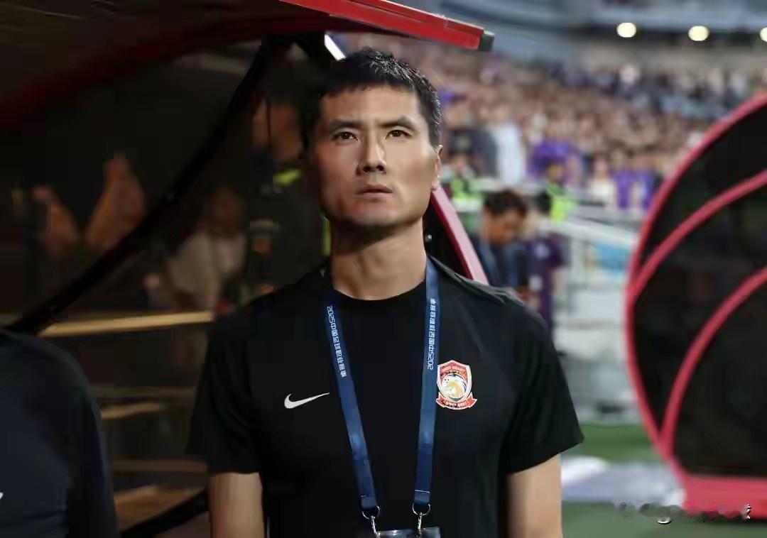 邵佳一，选帅背后得看清！1，选帅，选洋帅失败。至少，在能力，资历和工资之间没有