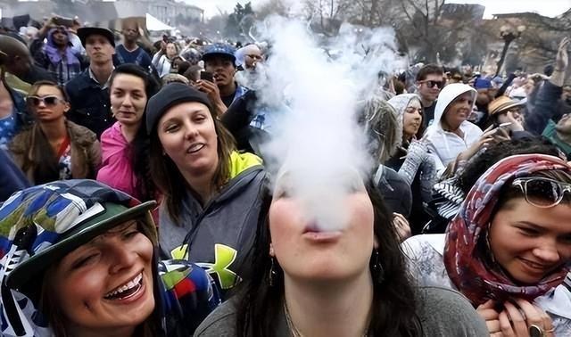 美国人现在最怕的，不是敌对国家的威胁，也不是股市崩盘，而是比海洛因还猛的合成毒品
