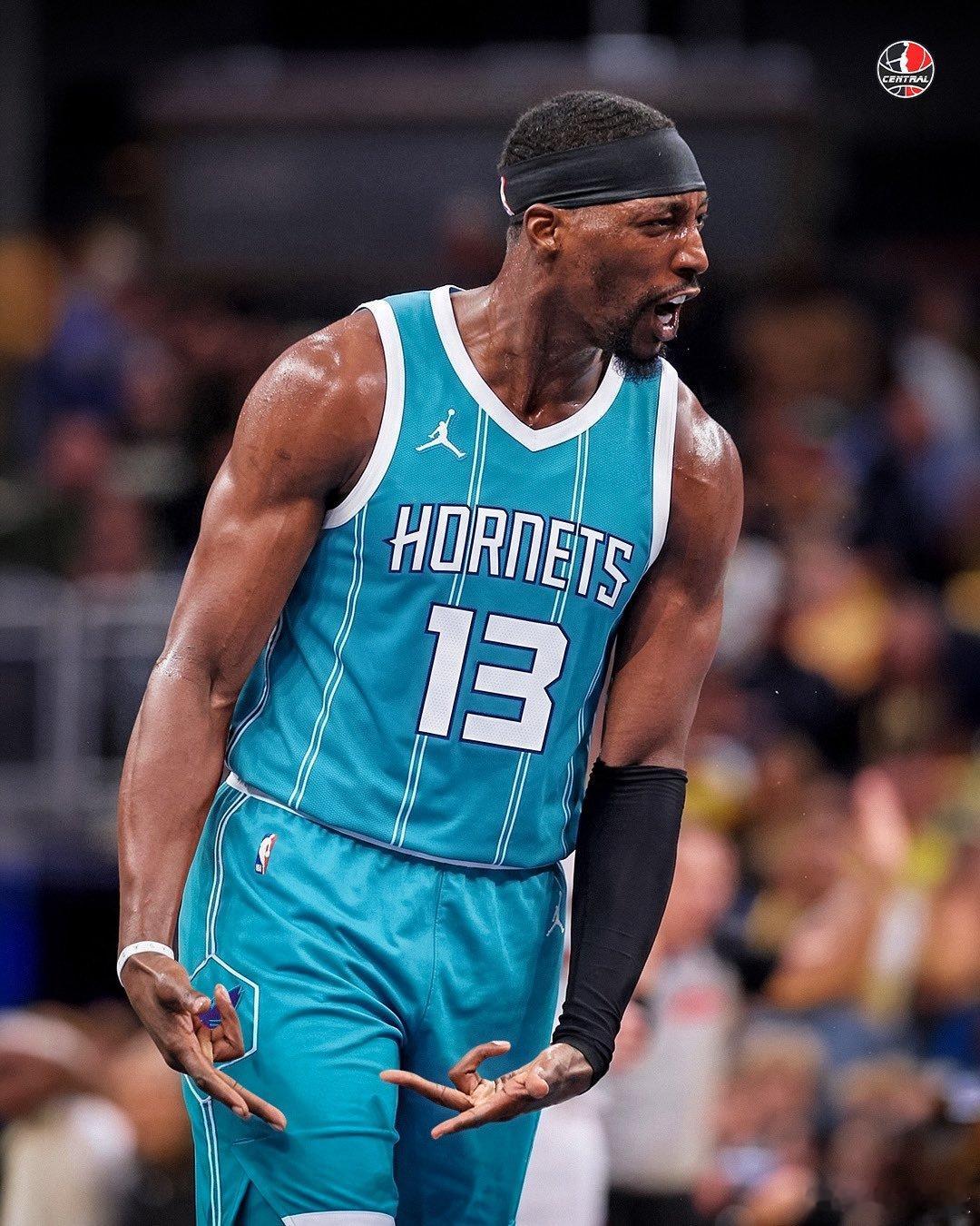 BillSimmons提出的一笔交易设想。黄蜂得到：BamAdebayo热火