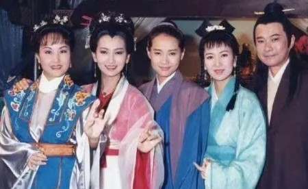 1992年，《新白娘子传奇》筹备时，夏祖辉请38岁的赵雅芝来演“白素贞”，被婉拒