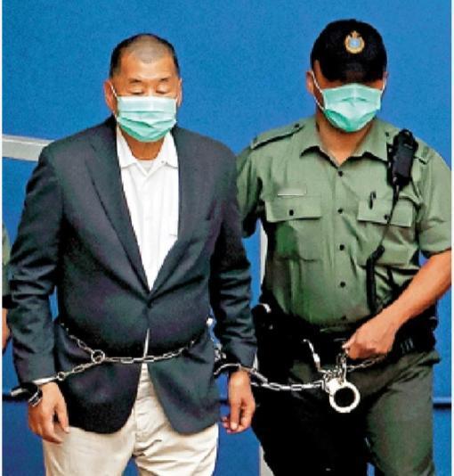 堪称把脸都丢尽了！他被指里外勾结，干出的事惹得全民愤怒，最后终于落网。本以为事情