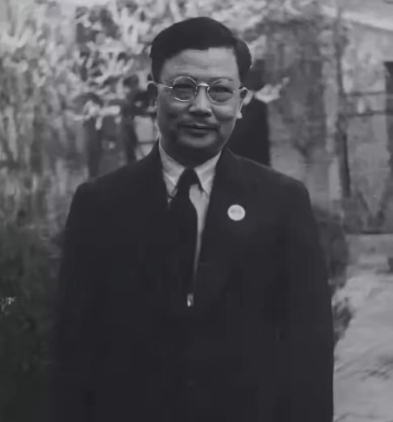 1943年，一个叛徒找到了李克农，说他已经知错了，真切地恳求李克农给他一次机会，