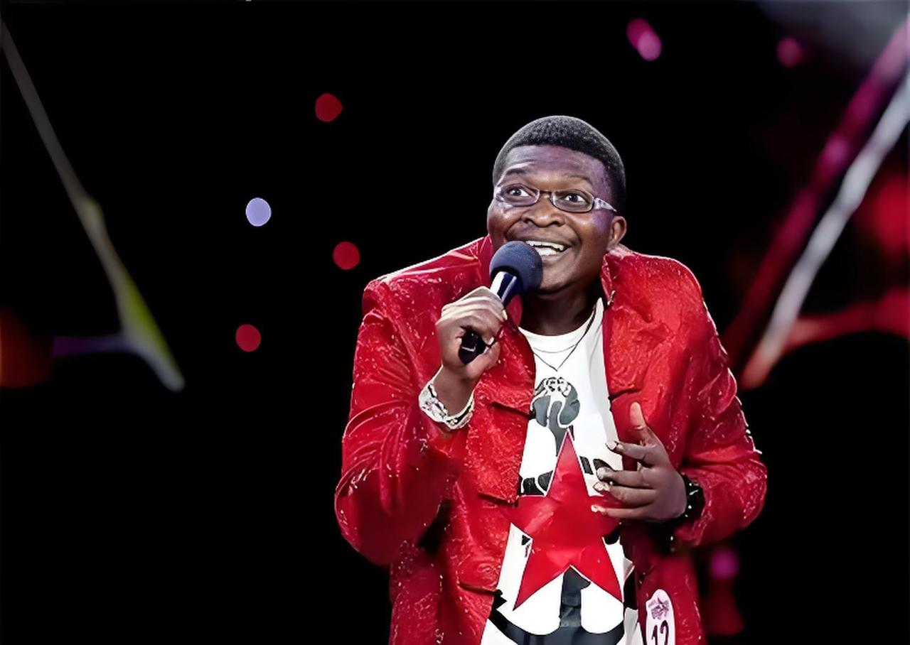 太意外！黑人歌手好弟来华18年，娶中国媳妇唱红歌圈粉百万，40岁仍没拿到中国绿卡