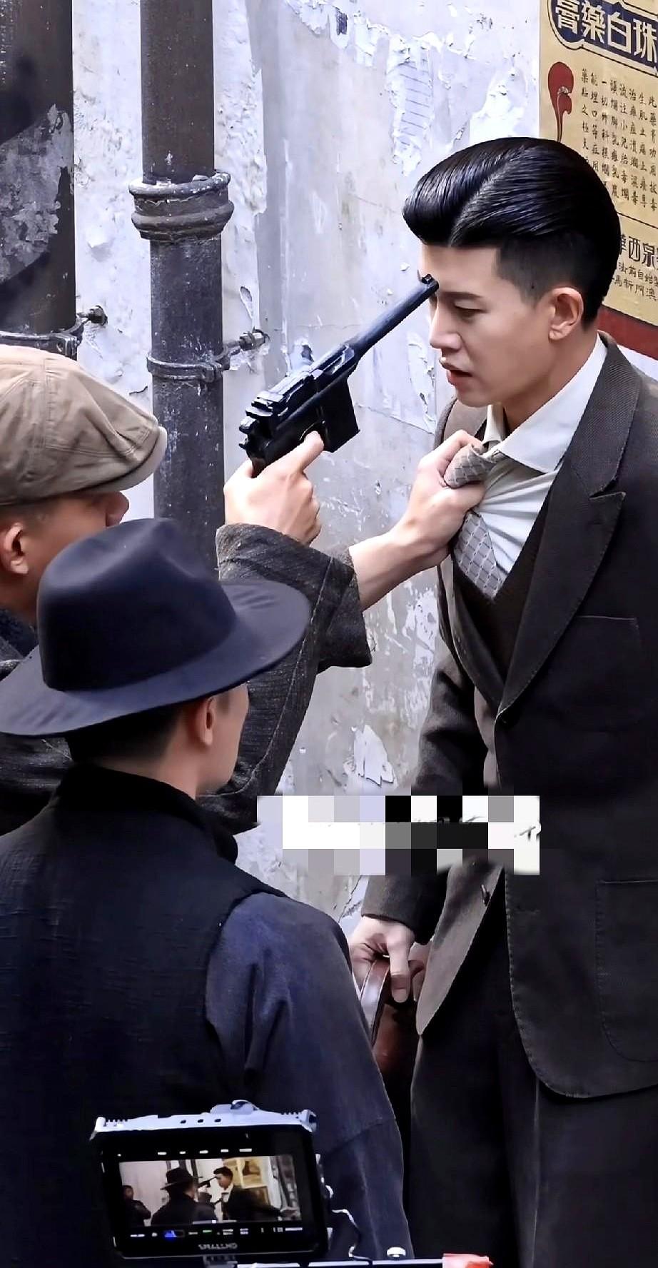 南边的嘉人们这次可真有福气了。最近看消息，任嘉伦带着“风与潮”的活动，一连三场都