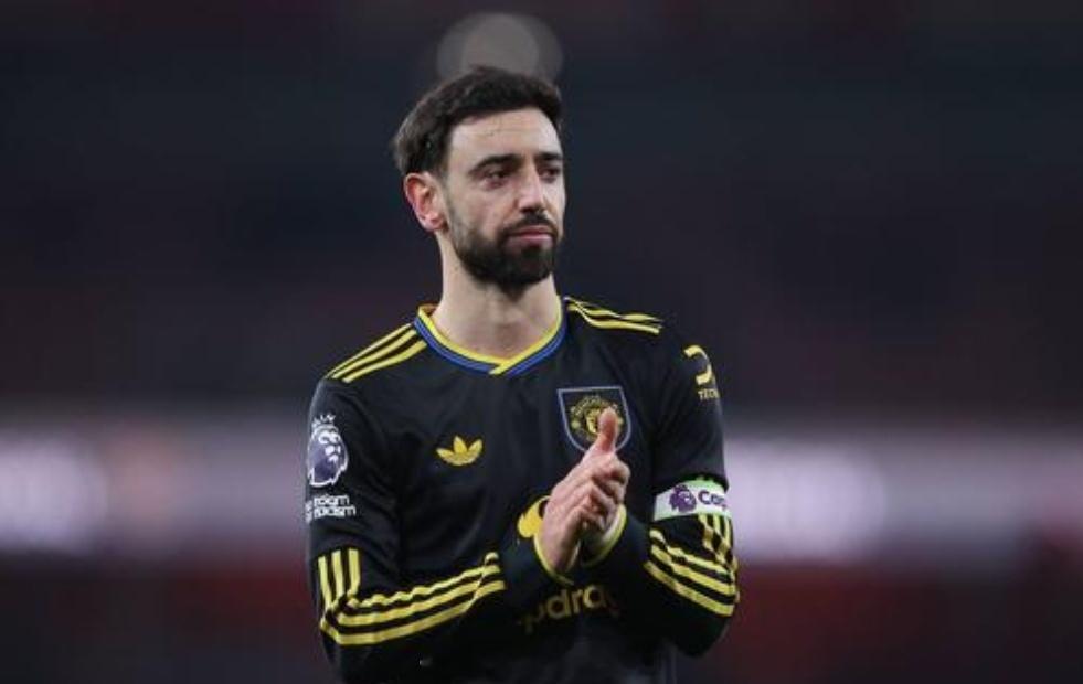 镜报：B费将视曼联帅位情况而决定未来，若留队曼联得砸重金据《每日镜报》报道，B费