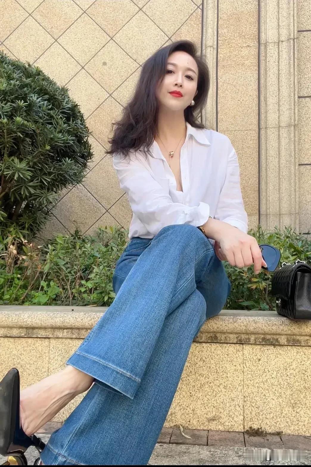 独处的巅峰，是发现内心的宝藏，富足而宁静。