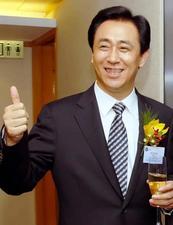 海外转移资产已经不好使了！许家印前妻海外15亿存款已被法院全球禁制令锁牢。2