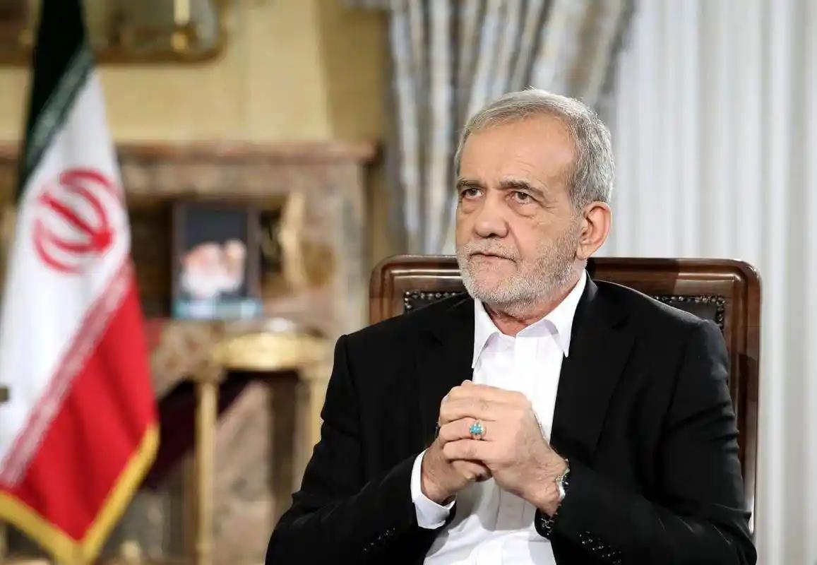 伊朗的拳头没有足够大！2月6日美伊在阿曼谈判在即，美伊硬碰硬，还在相互放狠话。伊