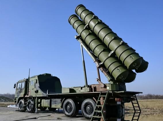 韩国一个军事专家曾说，现在这个世界上，没有任何一个国家敢动，一个都没有，美国