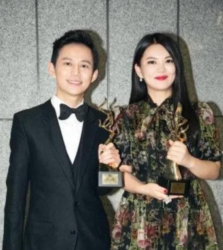 1997年，李湘突然把何炅拉到角落：“北京三环的房价现在才3000一平，赶紧