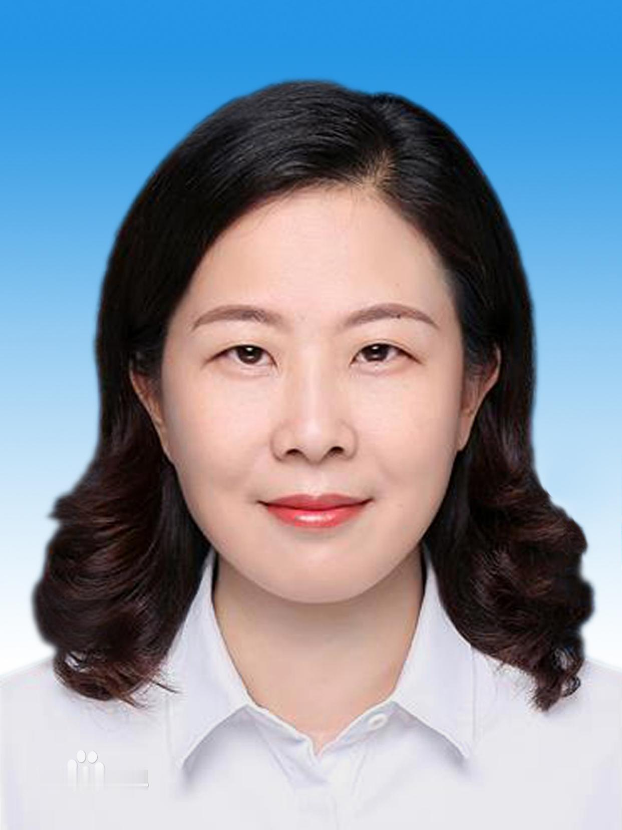 珠海市的美女副区长刘芝茵，今天彻底栽了。她平日里很会打扮，虽然已经年过40，但