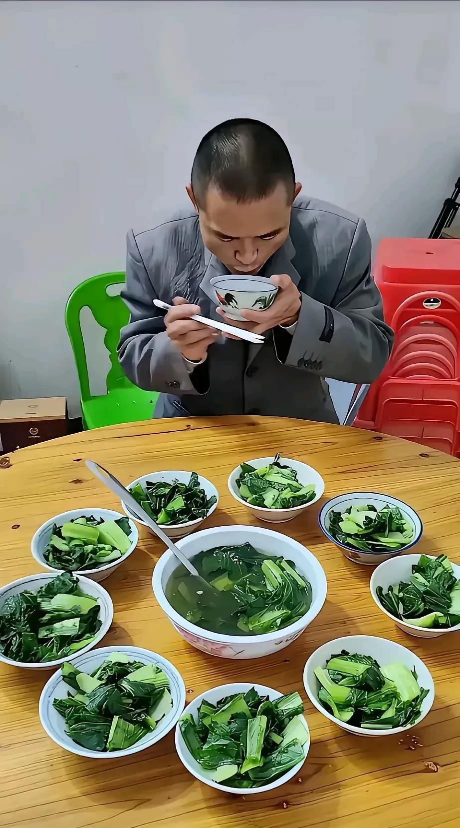 去朋友家，朋友热情的做了10个菜招待我，大家看看，这菜怎么样？有什么特殊的含义吗