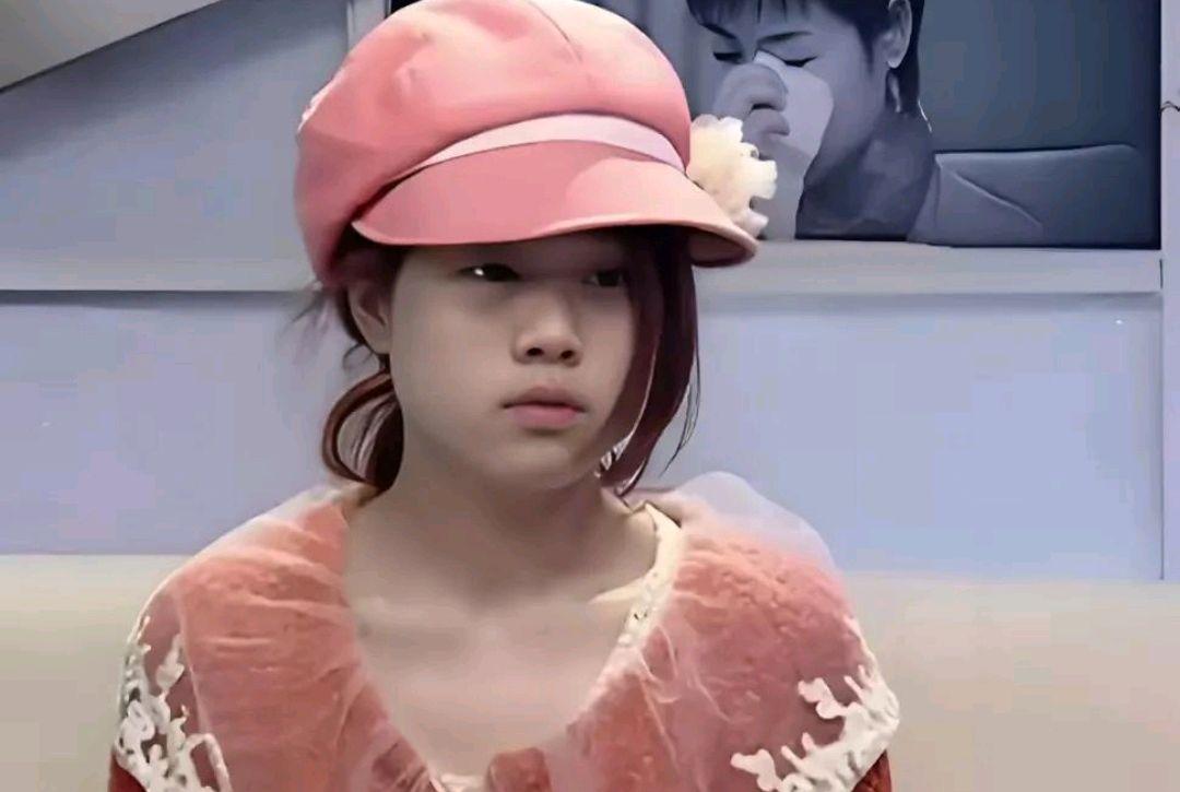 湖南一个21岁的姑娘，叫陈美丽。人如其名，确实长得漂亮，皮肤白净，五官精致。可她