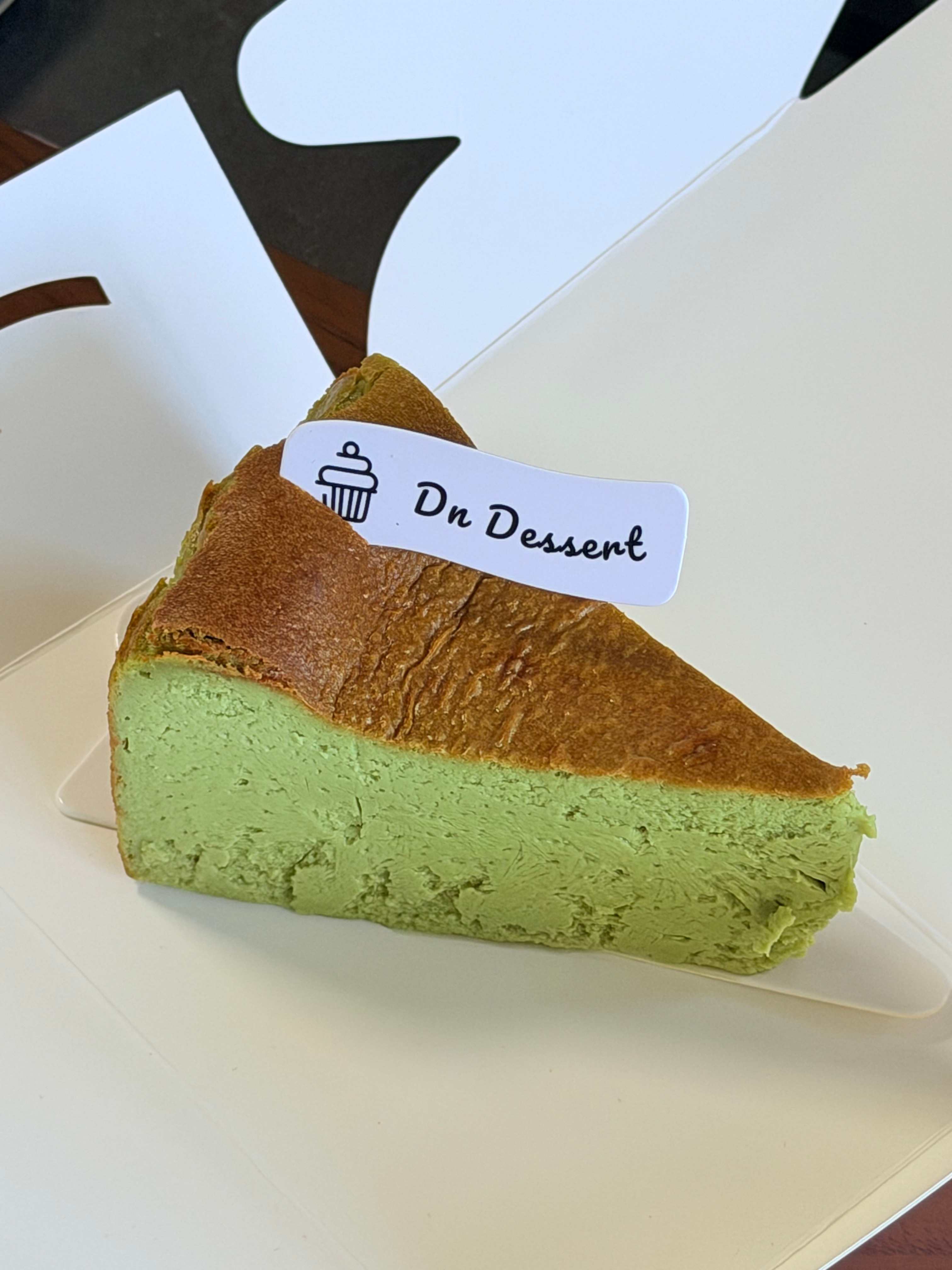 现在…是越来越搞不懂外面的蛋糕怎么可以卖这么贵的了小小的一块直接39…而且还不好