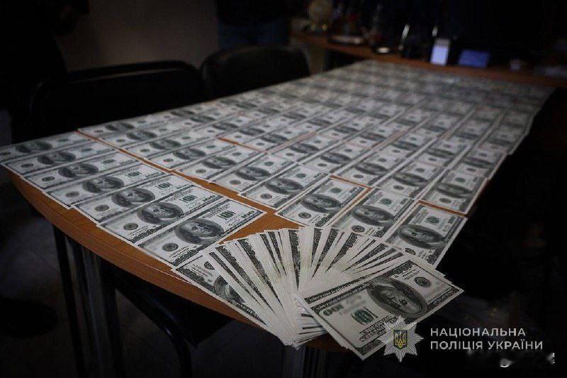 【偷渡一人1.8万美元】在乌控扎波罗热，一名当地律师组织了一条向境外运送应被动员